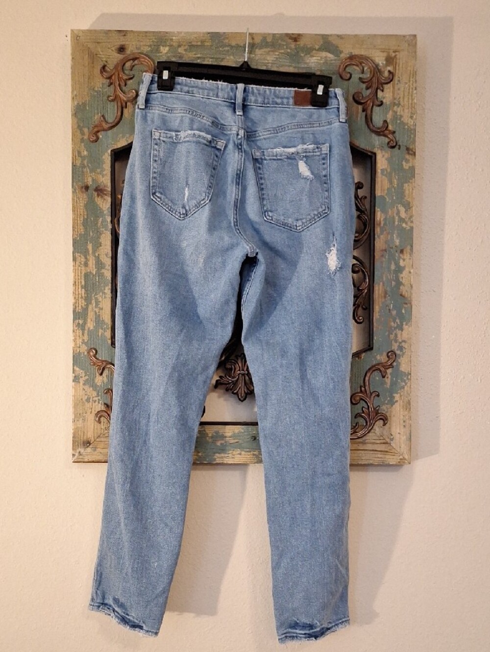 Hollister Light Blue Distressed Straight-Leg Jeans Size 27 - Picture 3 of 5
